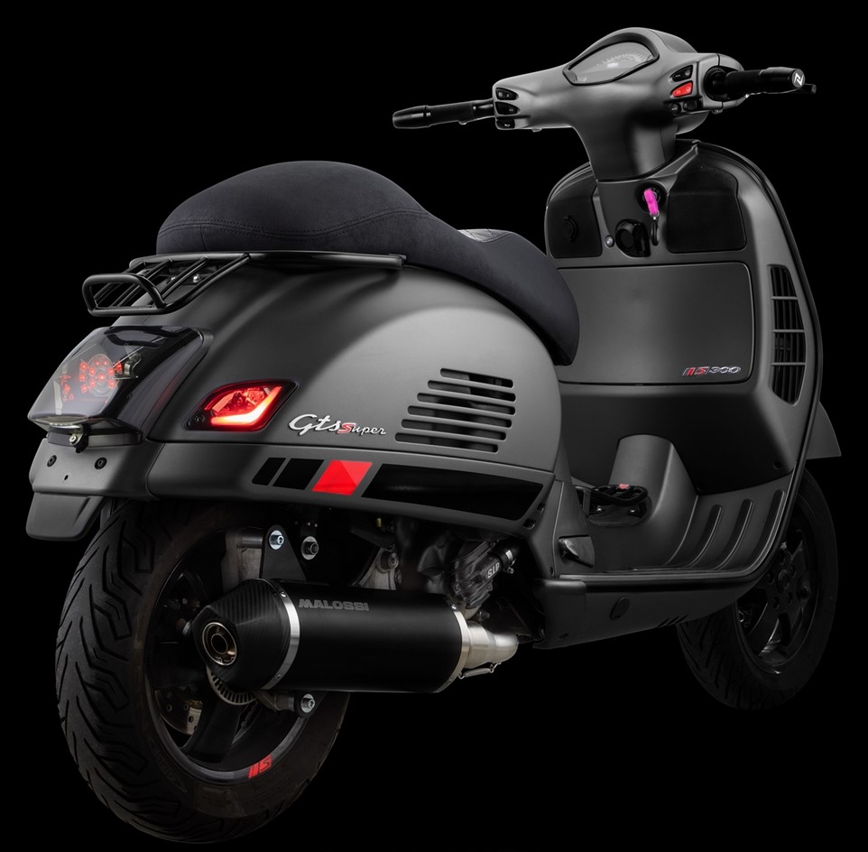 Portapacchi / maniglione passeggero posteriore anni '70 per Vespa GTS/​GTV/​GT 125-300ccm 4T LC, nero opaco