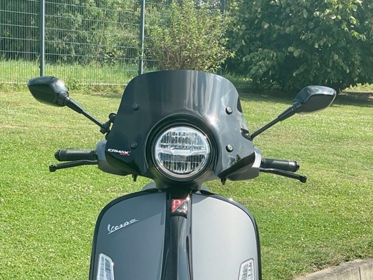Parabrezza ERMAX Piccolo H 300 mm per Vespa GTS/GTS Super/GT L (-22), nero