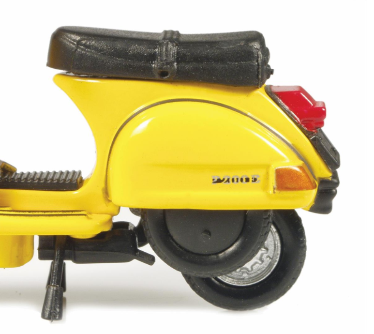 Modello Vespa P200E (1978), arancione