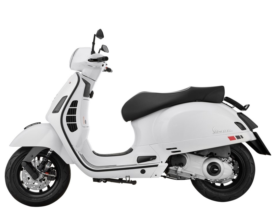 Nipplo parafango per Vespa GTS/​GTS Super/​GT/​GT L 125-300ccm, nero
