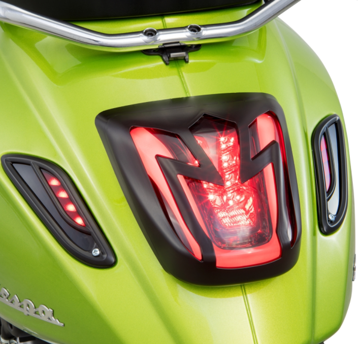Griglia posteriore per Vespa Primavera/Sprint 50-150cc 2T/4T AC, nero opaco