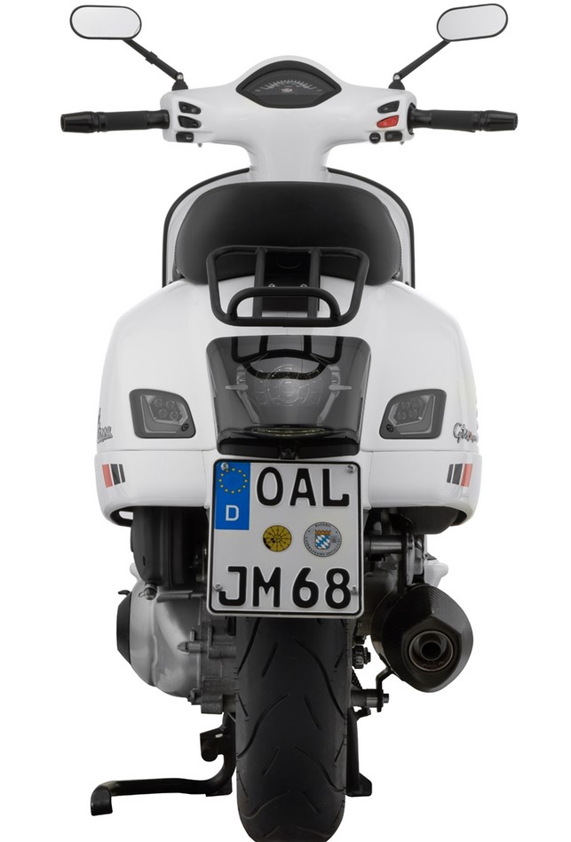 Portapacchi posteriore anni '70 per Vespa GTS /​ GTS Super HPE 125-300 ('19-), nero opaco