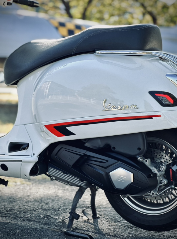 Coperchio vario ZELIONI per Vespa GTS/GTS Super/GTV HPE 300cc, nero opaco