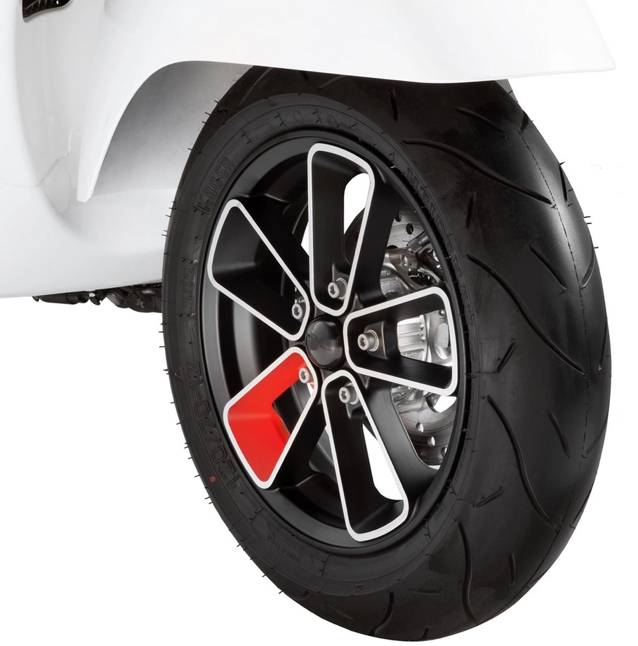 Cerchio anteriore/posteriore 13” per Vespa GTS/​GTS Super/​GTV/​GT 60/​GT/​GT L 125-300ccm, nero opaco/​rosso