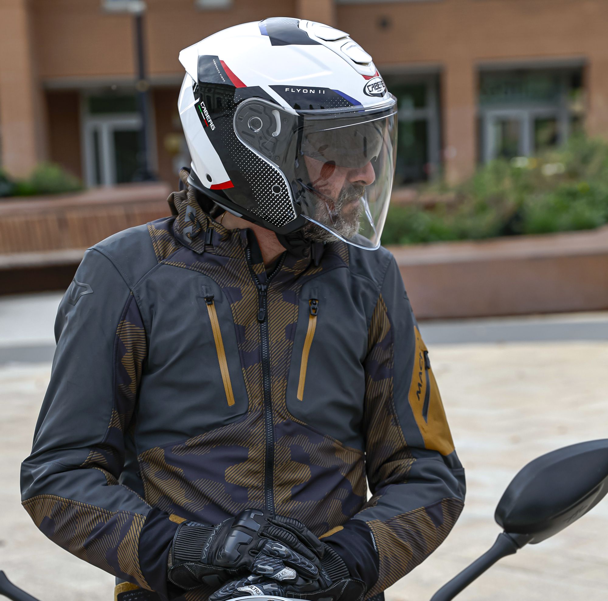 Caberg casco Flyon II Boss bianco/nero-rosso-blu
